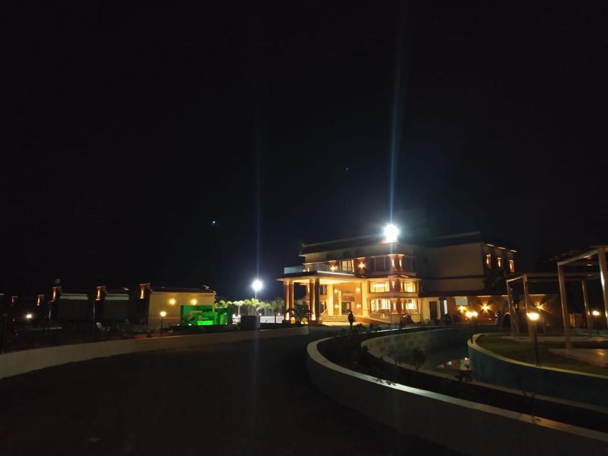 Flamingo Club And Resort Una 3 Km Away From Diu Check Post Dış mekan fotoğraf