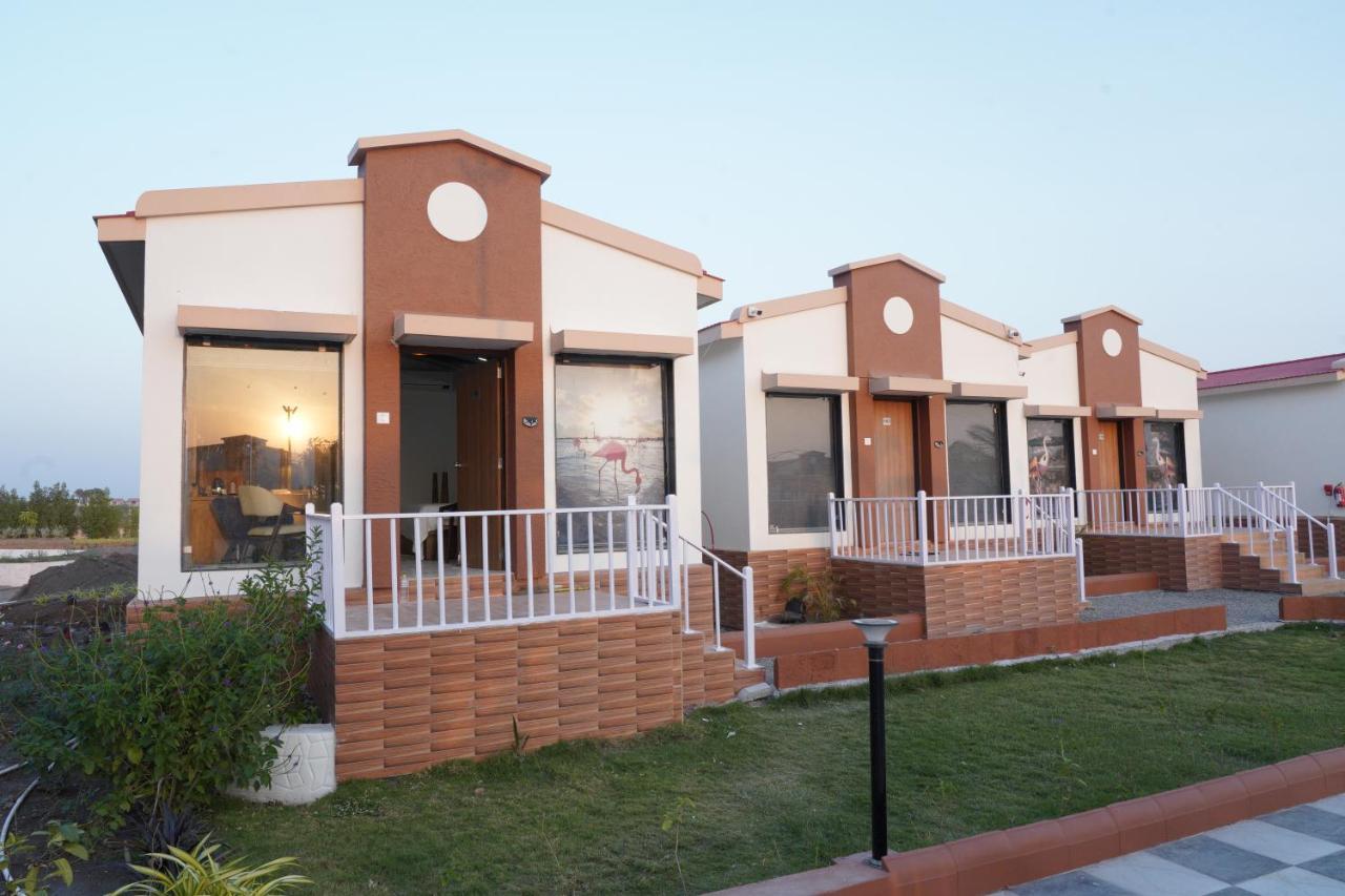 Flamingo Club And Resort Una 3 Km Away From Diu Check Post Dış mekan fotoğraf