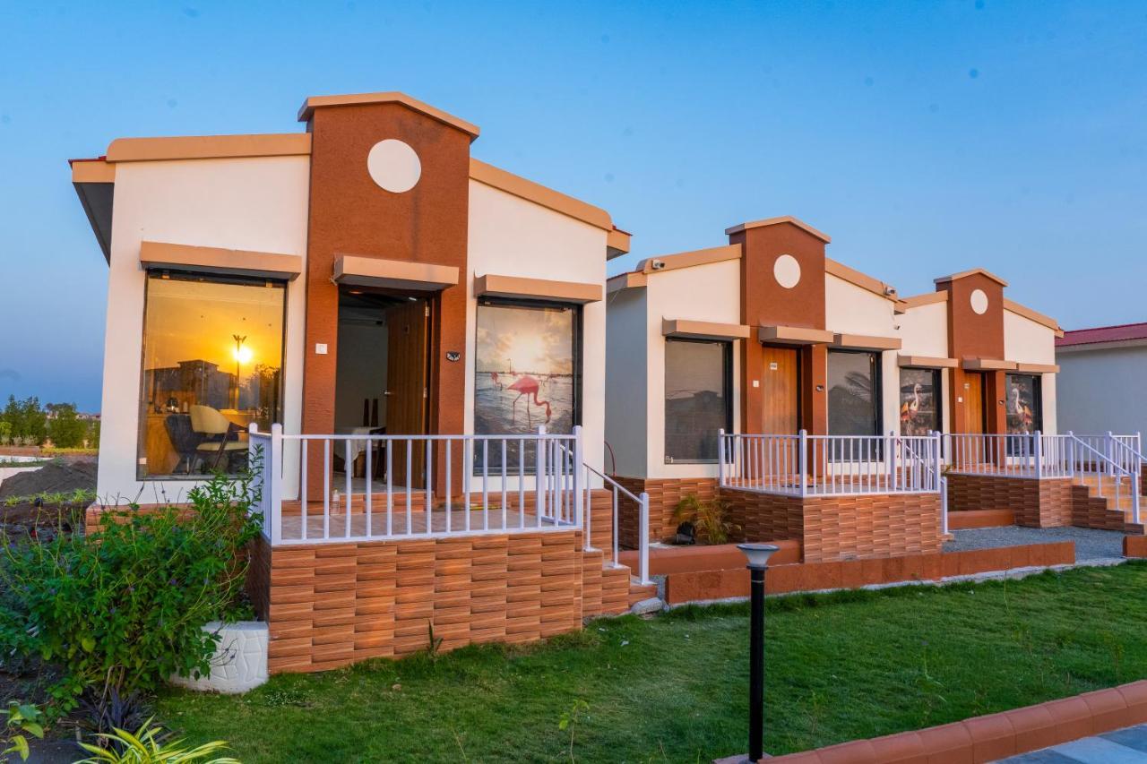 Flamingo Club And Resort Una 3 Km Away From Diu Check Post Dış mekan fotoğraf