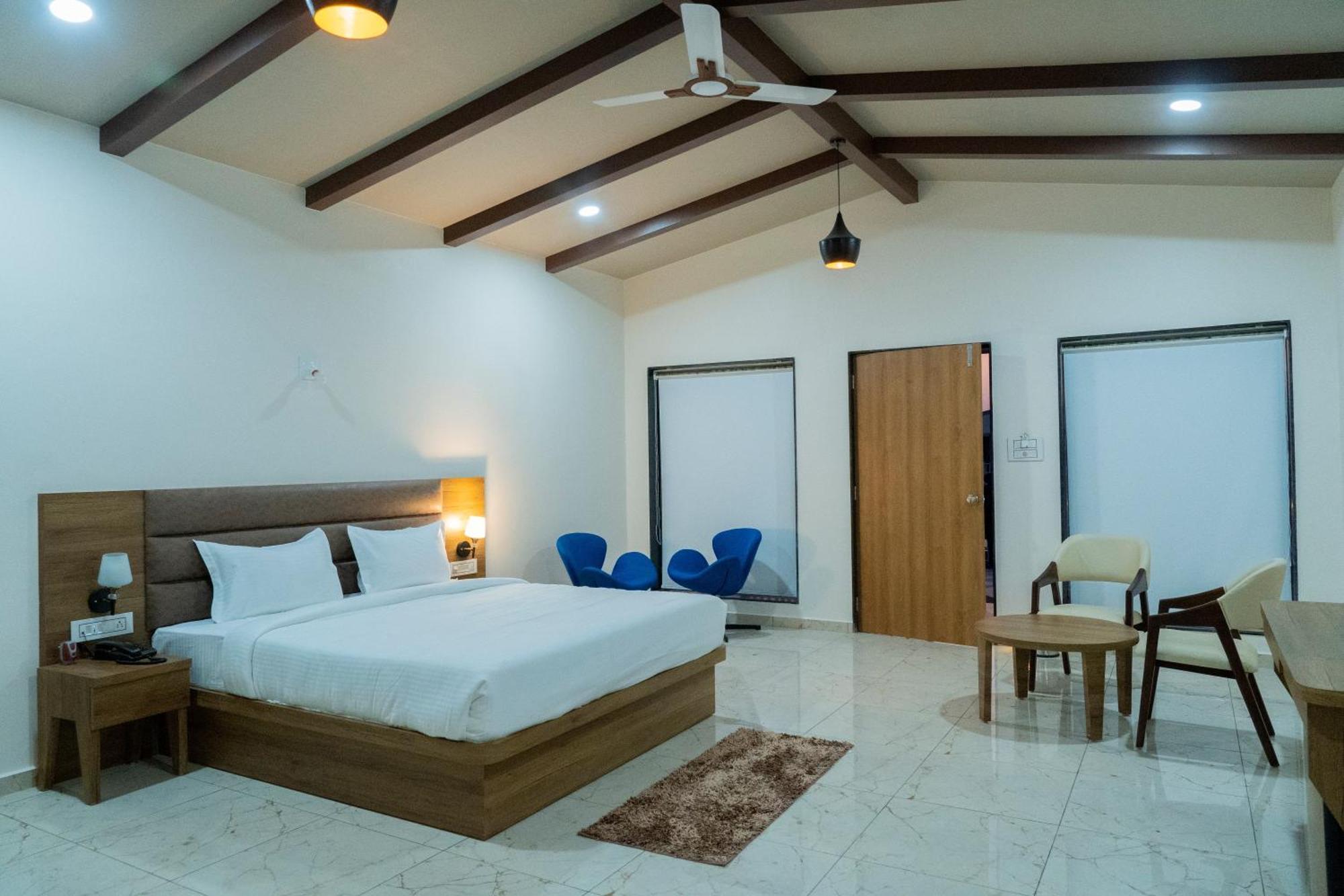 Flamingo Club And Resort Una 3 Km Away From Diu Check Post Dış mekan fotoğraf